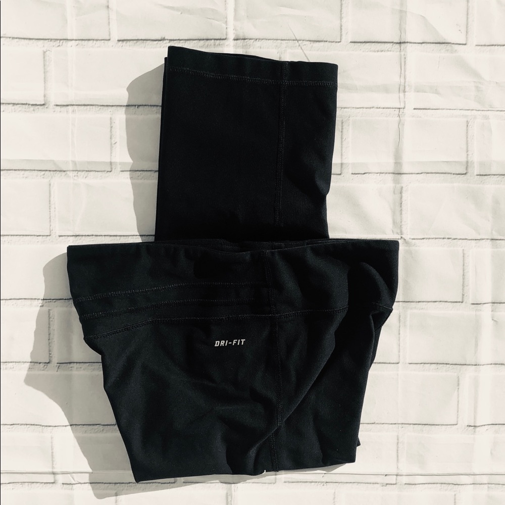 Black Women's Nike Crop Pants Size X-Small - Picture 2 of 4